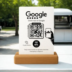 tojak NFC QR Google – aranżacja w plenerze