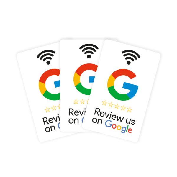 Trzy białe karty NFC do opinii Google – wachlarzowy układ