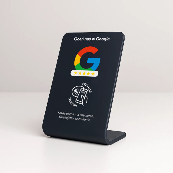 Prezenter NFC do opinii Google – ujęcie pod kątem z prawej