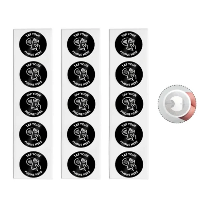 Czarne naklejki NFC Tap Your Phone Here NTAG215 25 mm na paskach