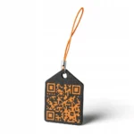 Brelok QR plastikowy pomarańczowy z programowaniem do automatyzacji