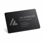 Metalowa wizytówka NFC z laserowo grawerowanym logo